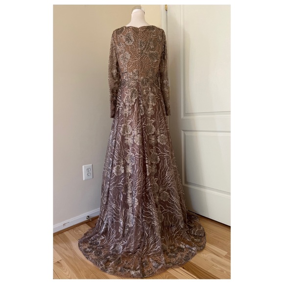 Mac Duggal Metallic Embellished Gown - Picture 6 of 16